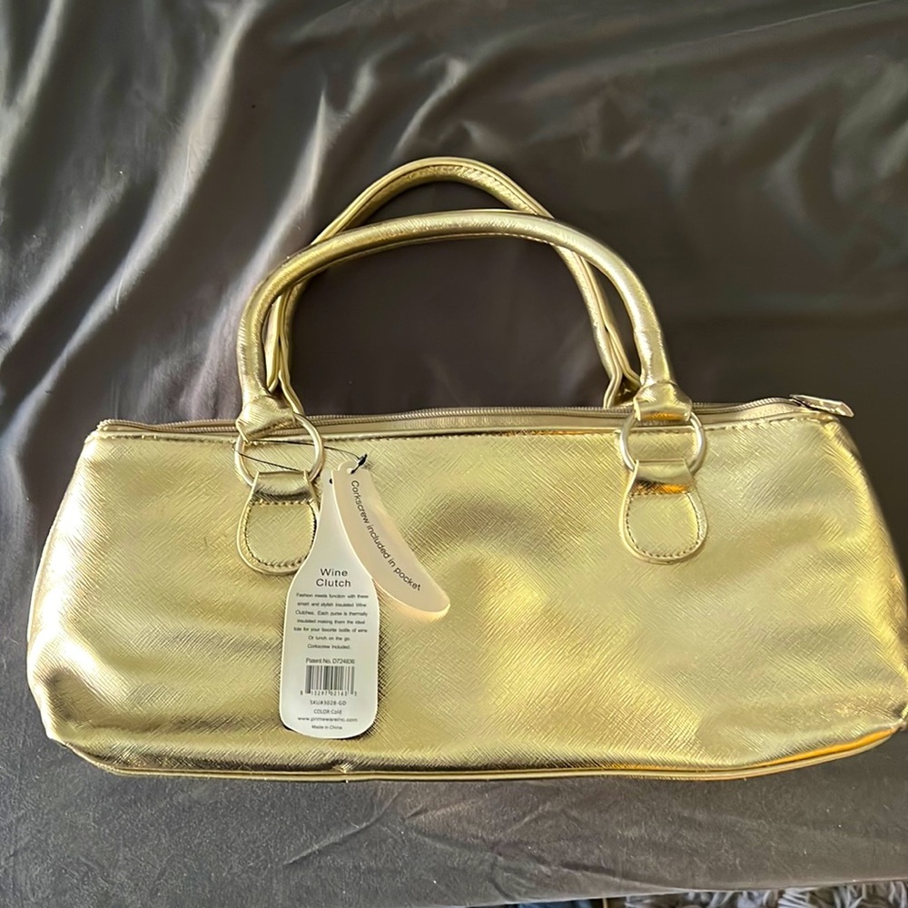 Wine clutch